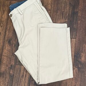 Old Navy Men's Khaki Built-In Flex Slim Chinos, Size 34 waist, 30 inseam